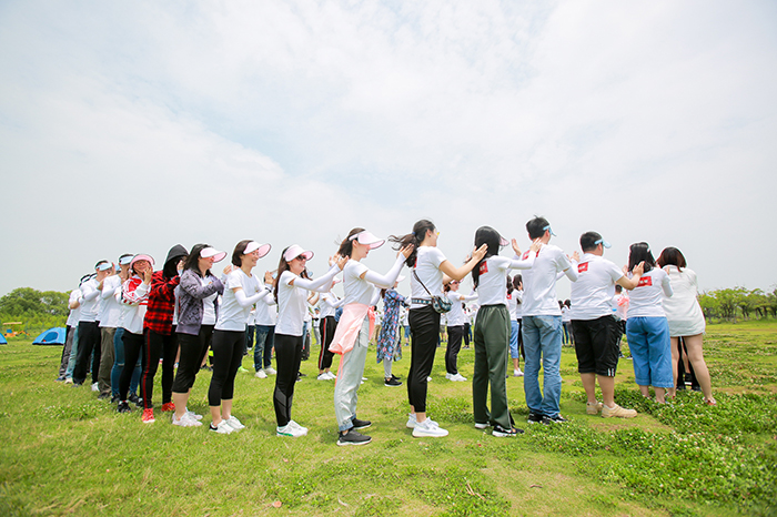 很多人居然以为户外拓展是去旅游的？看了这个你就明白了|拓展训练,户外拓展,拓展培训,拓展培训公司,上海众基